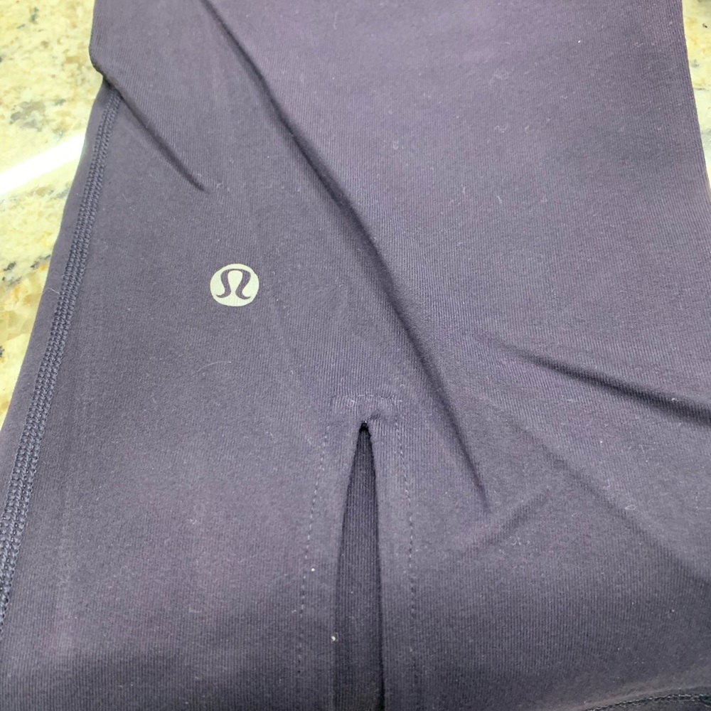 Lululemon - Picture 2 of 6